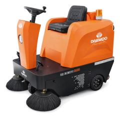 Daewoo DAS80 Elektrische Opzit Veegmachine &ndash; Nieuw & Direct Inzetbaar